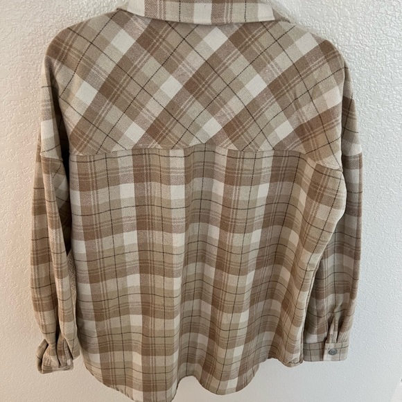 Altar’d State women’s shacket - Picture 4 of 4